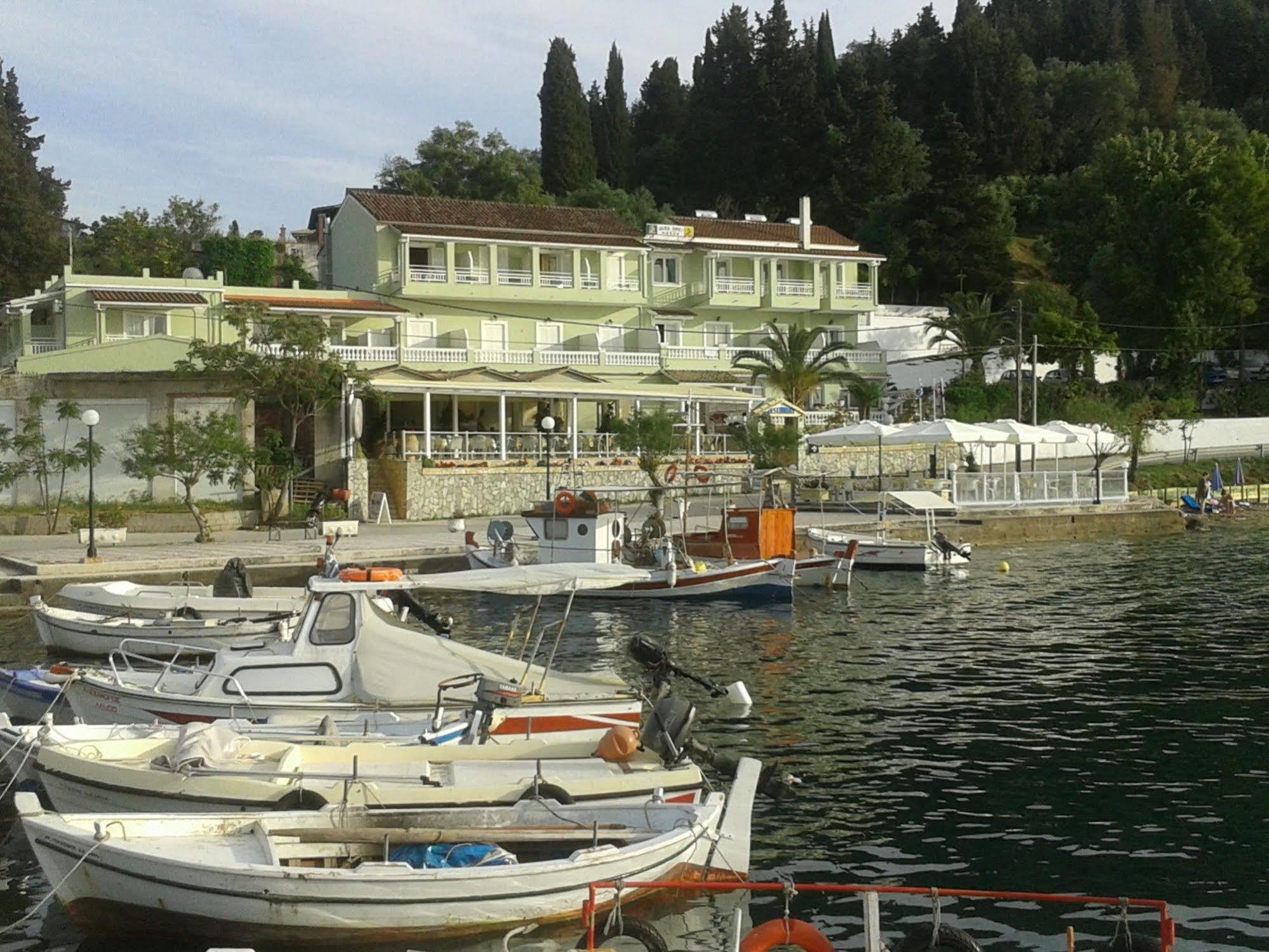 Hotel Golden Sunset